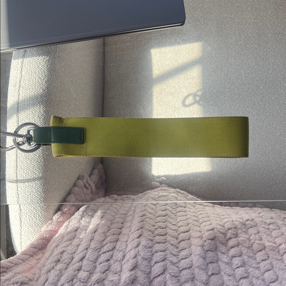 Lululemon Yellow/Green Key Chain - Picture 2 of 2